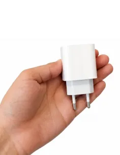 Chargeur Type C GPS intégré  - 6 mois d'autonomie 2